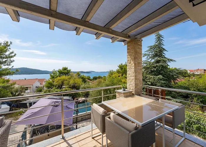 Holiday home Solea Mit Meerblick In Zaboric, Sibenik Zaboric