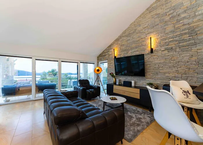 Solea Mit Meerblick In Zaboric, Sibenik