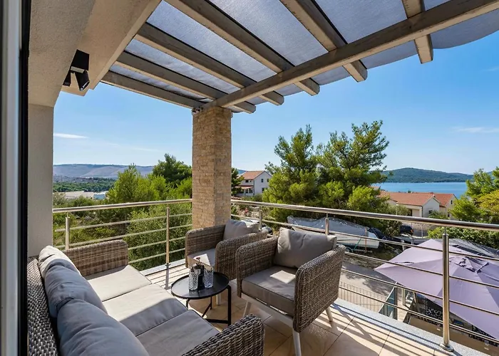 Solea Mit Meerblick In Zaboric, Sibenik Holiday home Zaboric