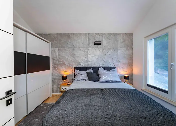 Solea Mit Meerblick In Zaboric, Sibenik