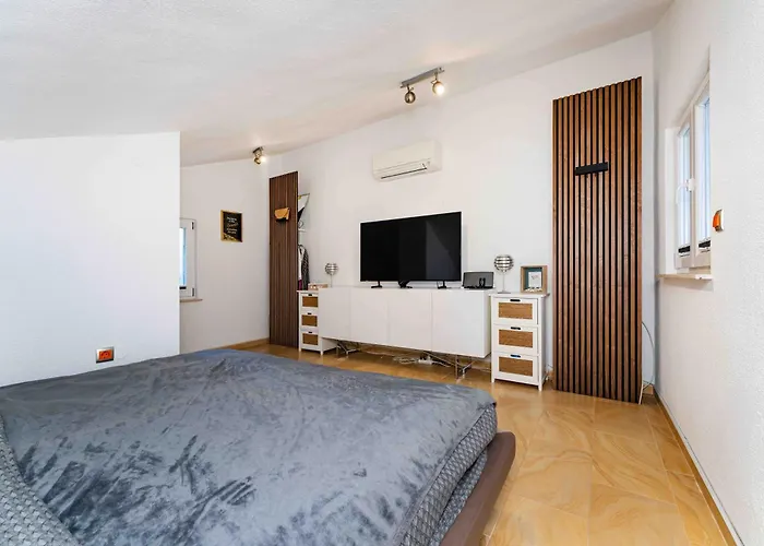 בית נופש Solea Mit Meerblick In Zaboric, Sibenik *