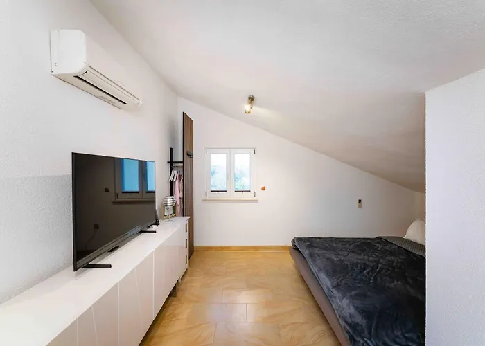 Solea Mit Meerblick In Zaboric, Sibenik Holiday home Zaboric