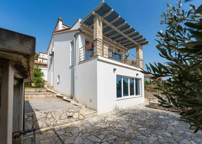 Solea Mit Meerblick In Zaboric, Sibenik * Zaboric